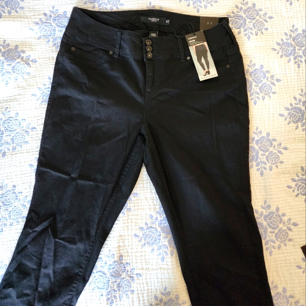 NWT Black Torrid Jegging Size 18S